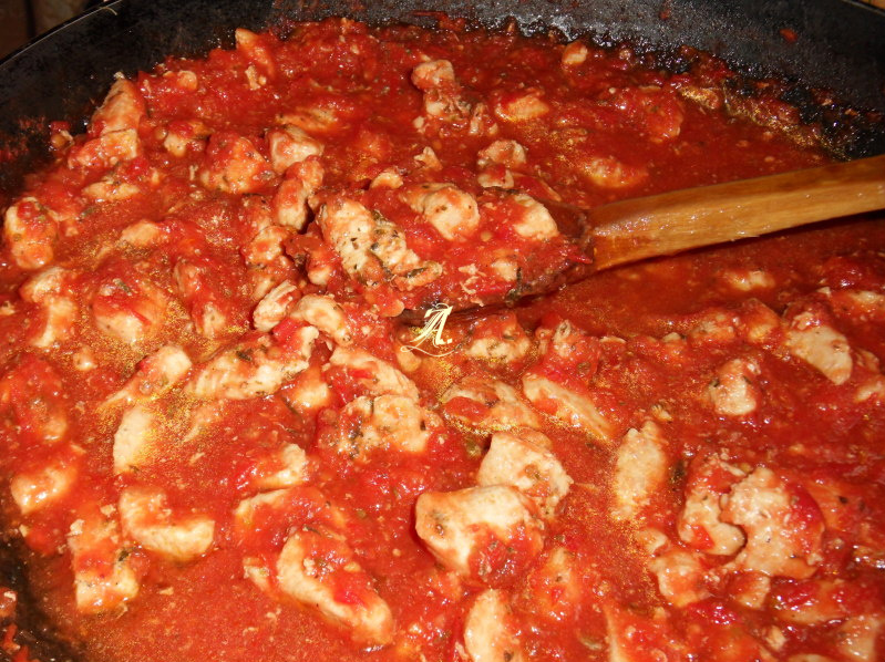 Tagliatelle al pollo e pomodoro