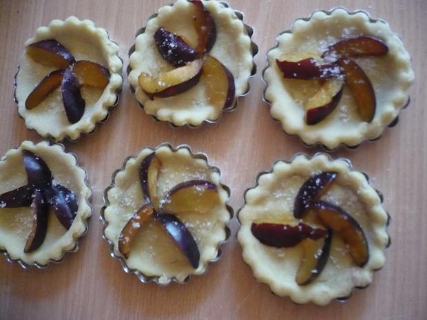 Mini tarte cu prune