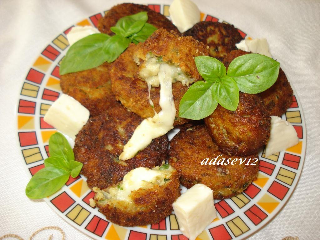 Polpetine di melanzane con cuore di mozzarella