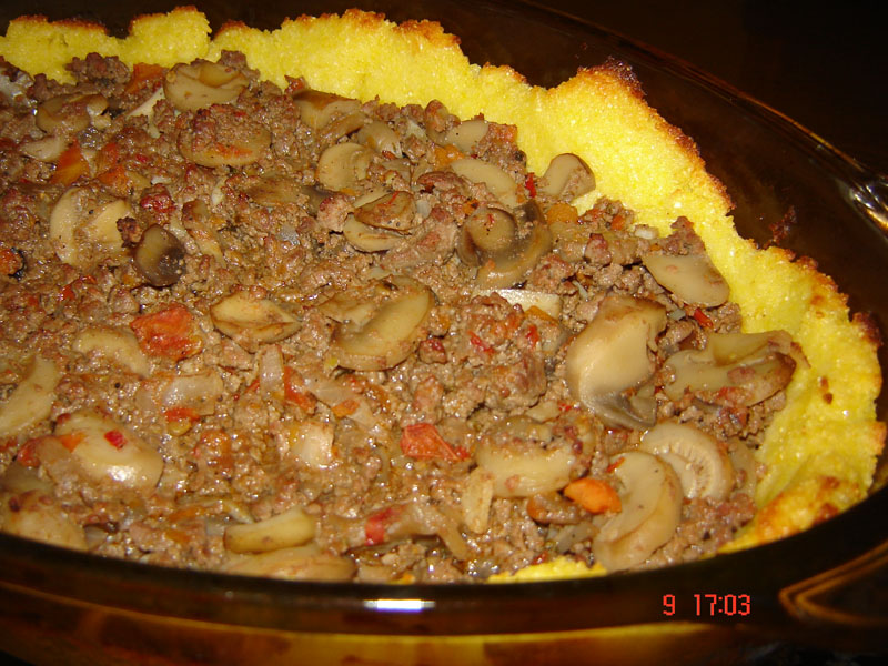 Carne tocata in cuib de mamaliga