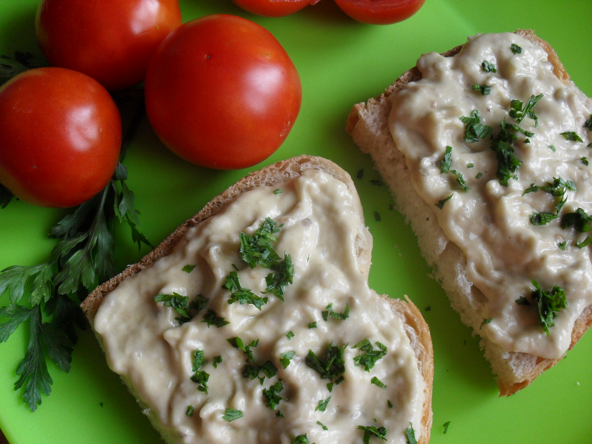 Salata de vinete cu coaja alba, cu maioneza