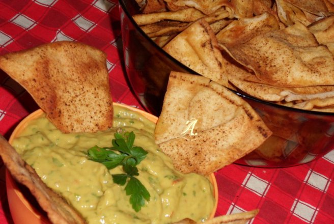 Home made chips / guacamole