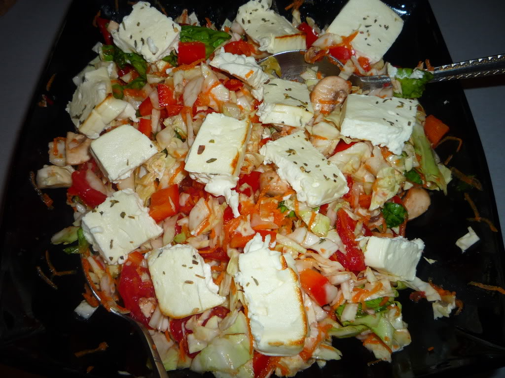 Salata de vara cu feta prajita