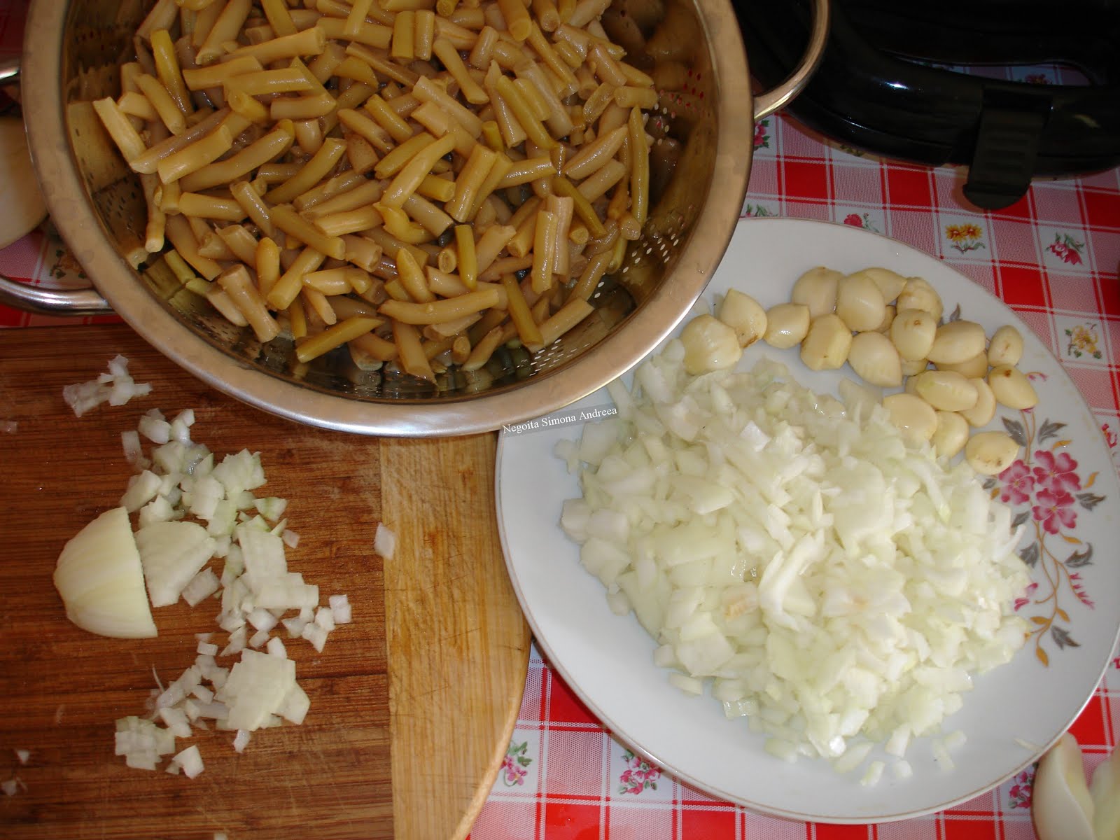 Salata de fasole galbena cu usturoi