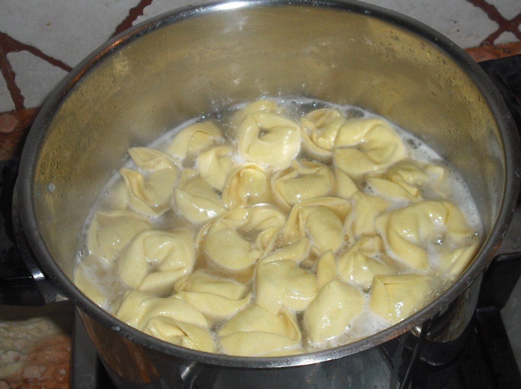 Tortellini in supa de pui