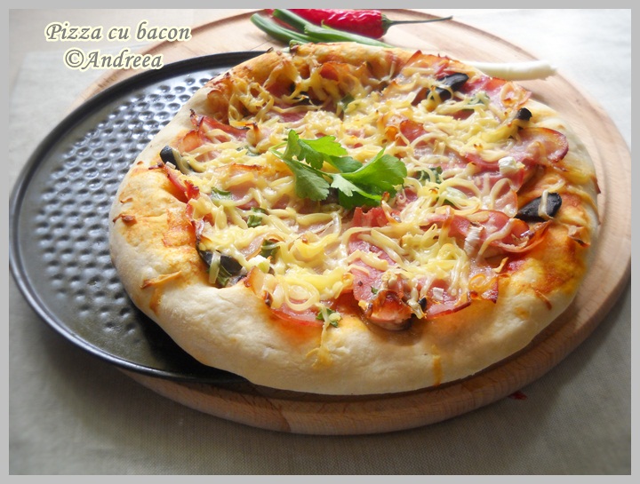 Pizza cu bacon