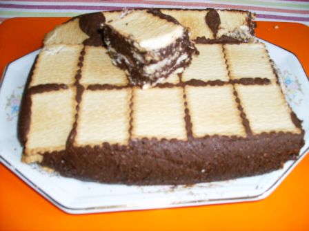 Tort de biscuiti