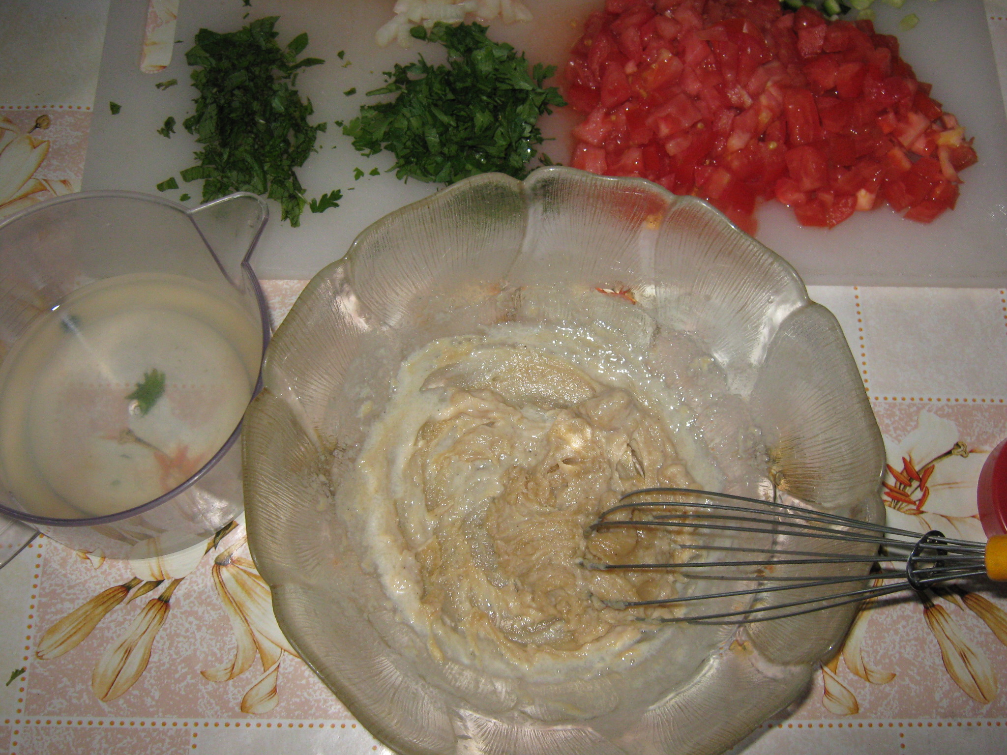 Salata mixta cu pasta de susan- specifica tarilor arabe