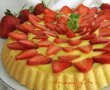 Tarta cu capsuni si crema de vanilie-3