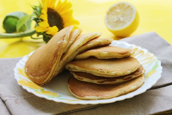 Pancakes cu mac si lamaie