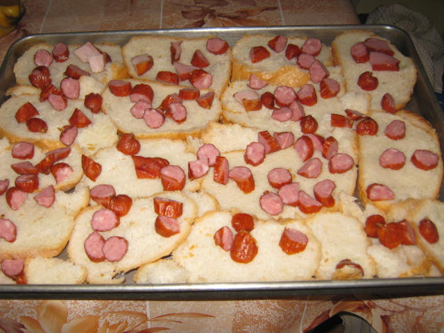 Pizza cu blat de paine