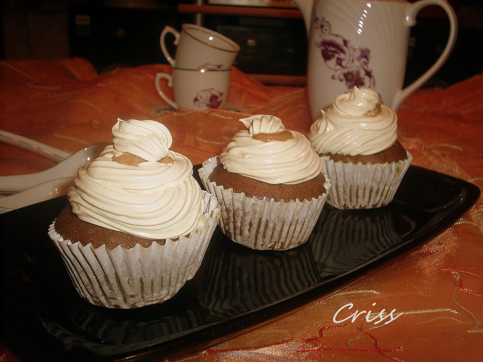 Cupcakes cu dulce de leche