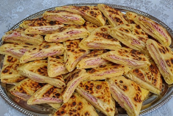 Clatite aperitiv - cu sunca si cascaval