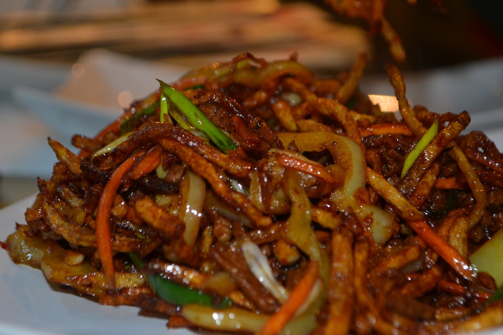 Wu Xing a lansat un restaurant in centrul vechi, pe strada Covaci