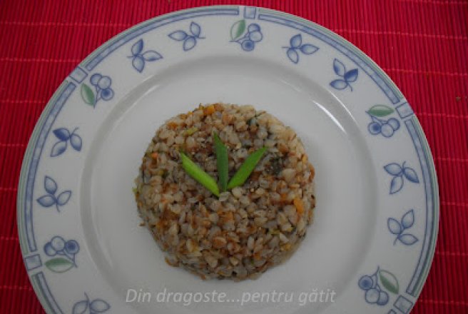 Hrișcă cu legume (Grechka s ovoshchami)