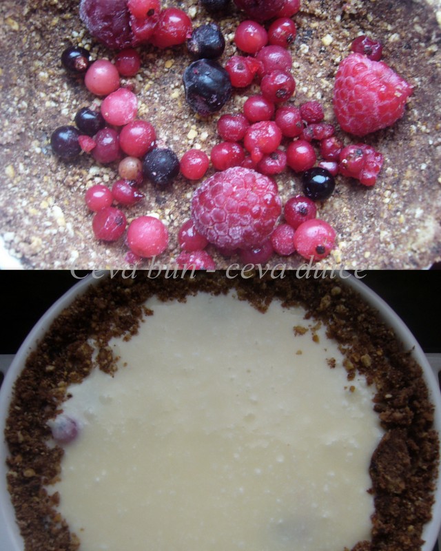 Mini-cheesecake cu fructe de padure