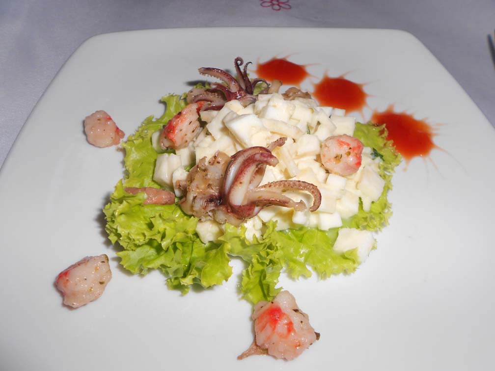 Salata de telina si fructe de mare