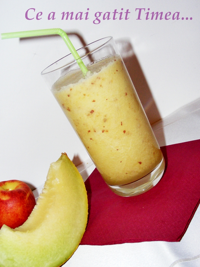 Smoothie de pepene galben si nectarina