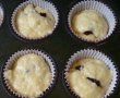 Muffins umplute cu gem de mure-3