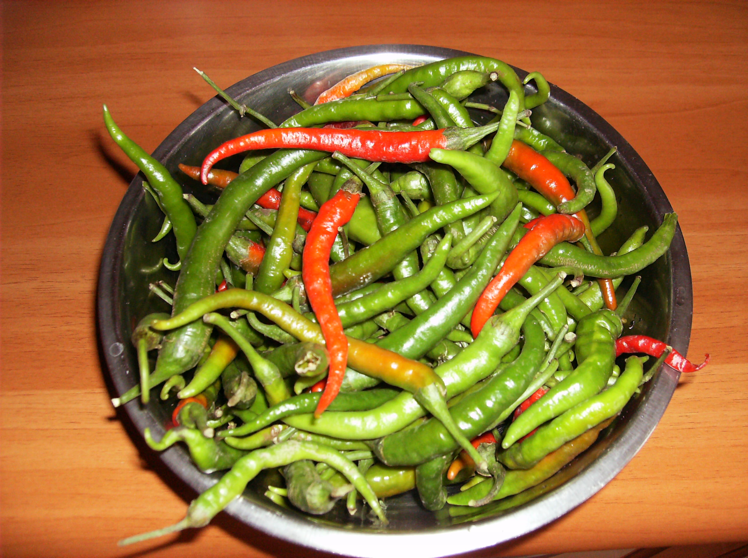 Castraveti murati in saramura