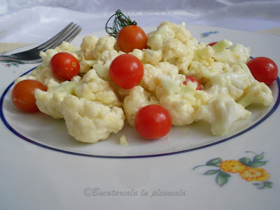 Salata de conopida cu rosii cherry