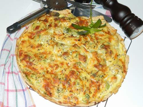 Quiche Lorraine cu piept de pui,brocoli si conopida