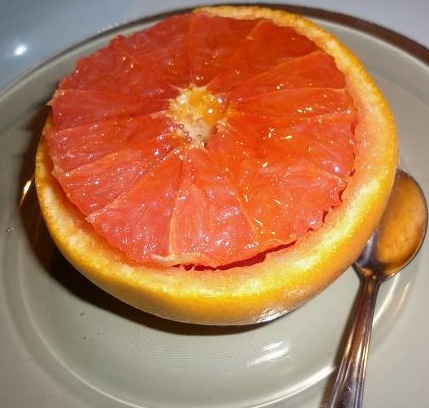 Grapefruit cu miere si menta