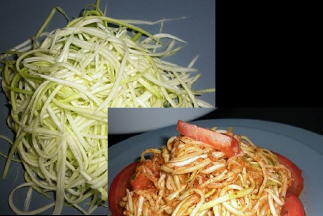 Spaghete de dovlecel cu sos de rosii