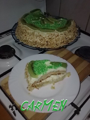 Tort cu crema de lamaie si  kiwi.