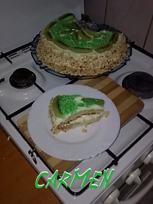 Tort cu crema de lamaie si  kiwi.