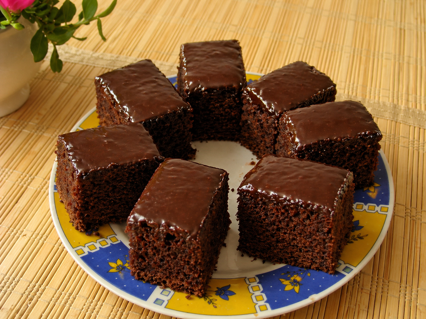Negresa cu glazura de ciocolata reteta simpla si delicioasa