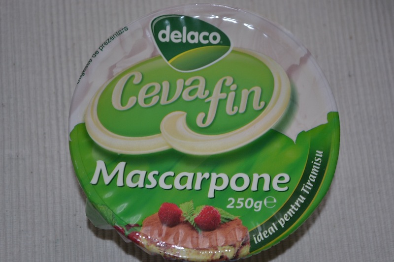 Mousse cu capsuni si branza mascarpone Delaco