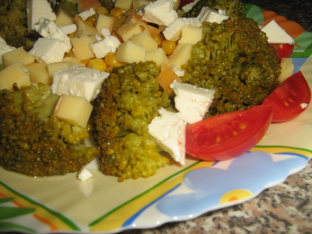 Salata de broccoli cu porumb