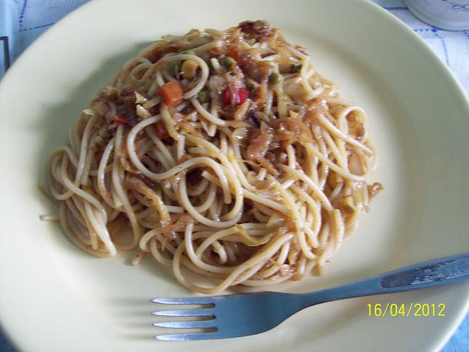 Spaghete integrale cu legume