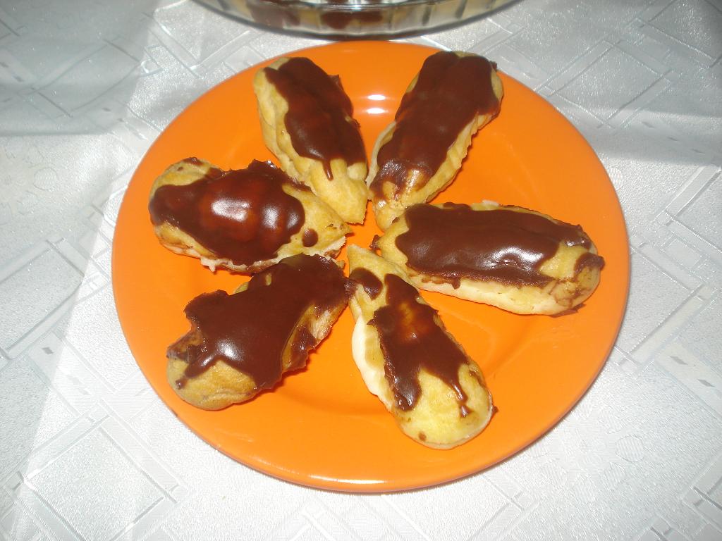 Mini eclere cu crema de cremes