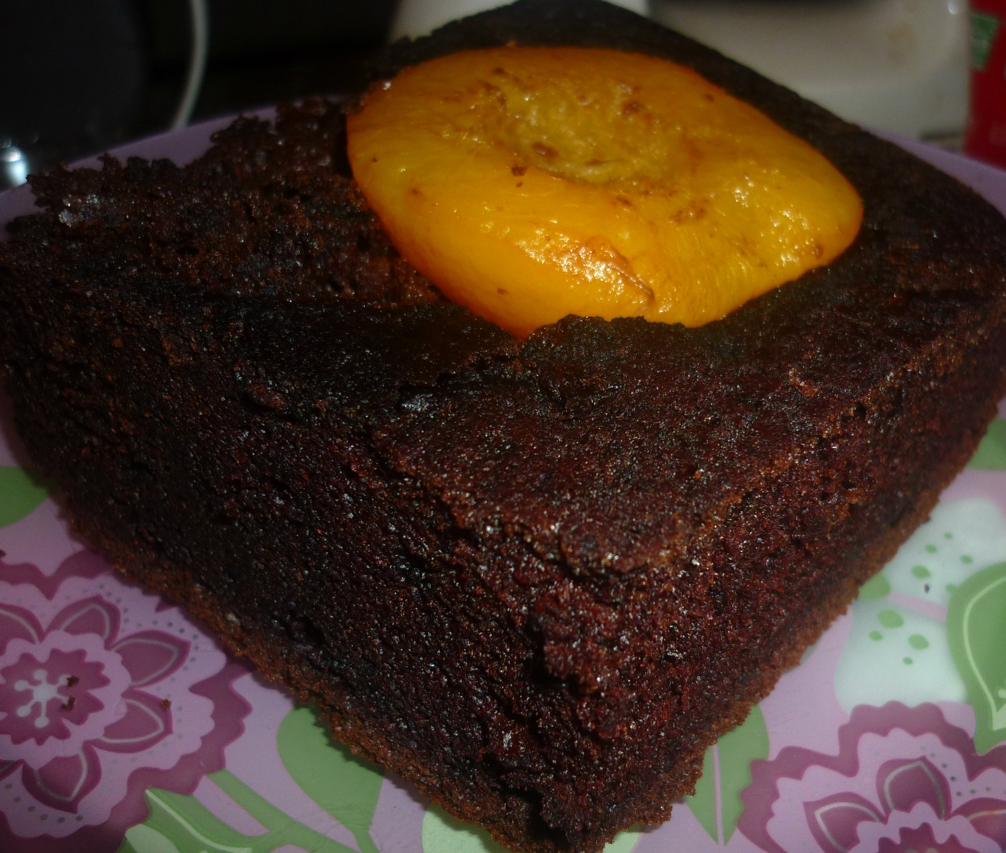 Brownie cu piersici