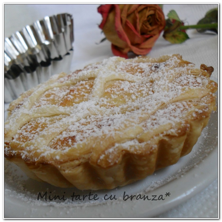 Mini tarte cu branza