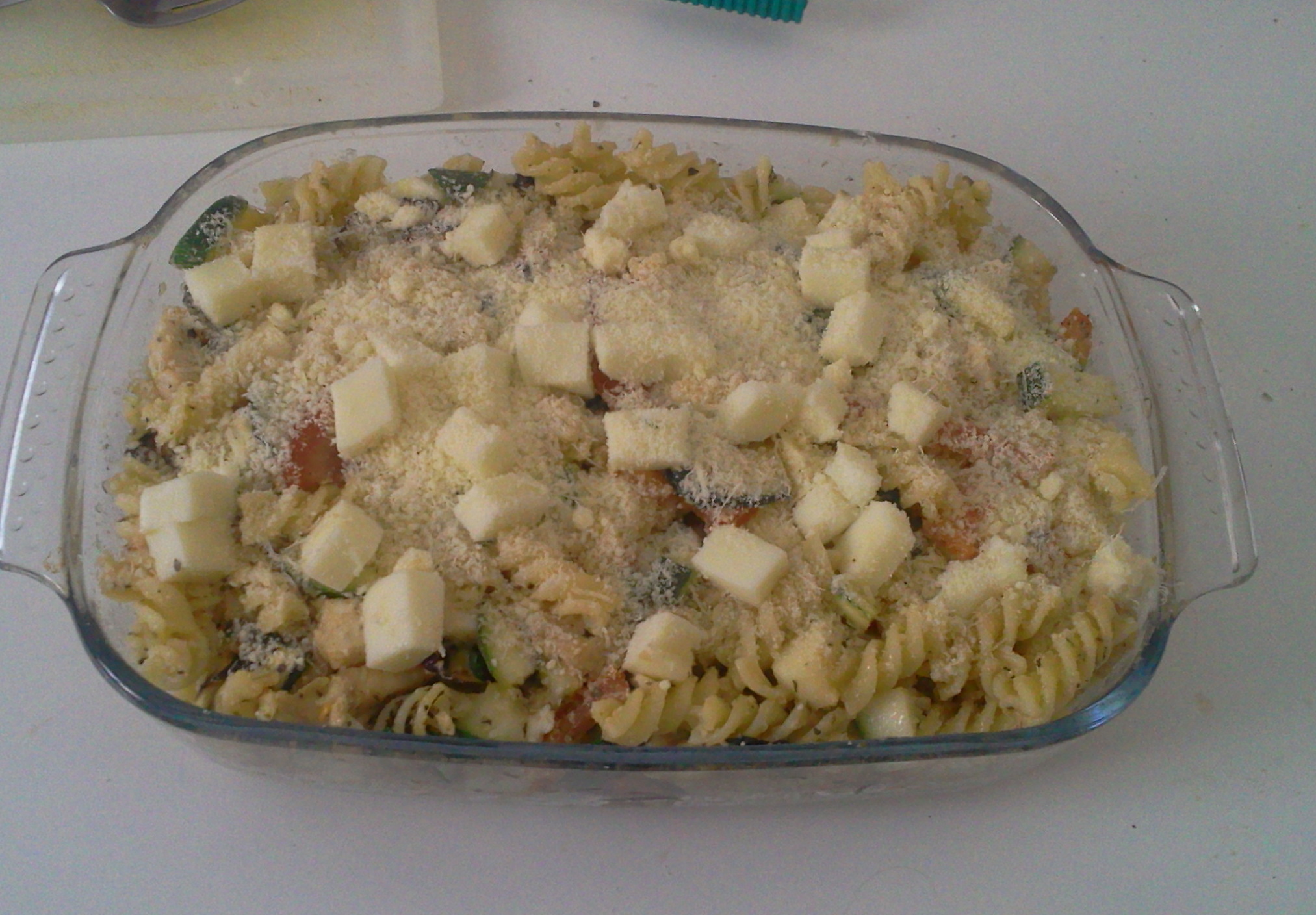 Paste la cuptor cu piept de pui si legume