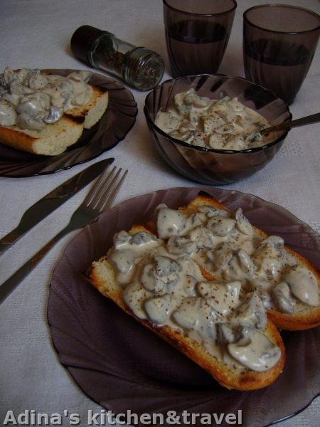 Tartine cu ciuperci si crema de branza