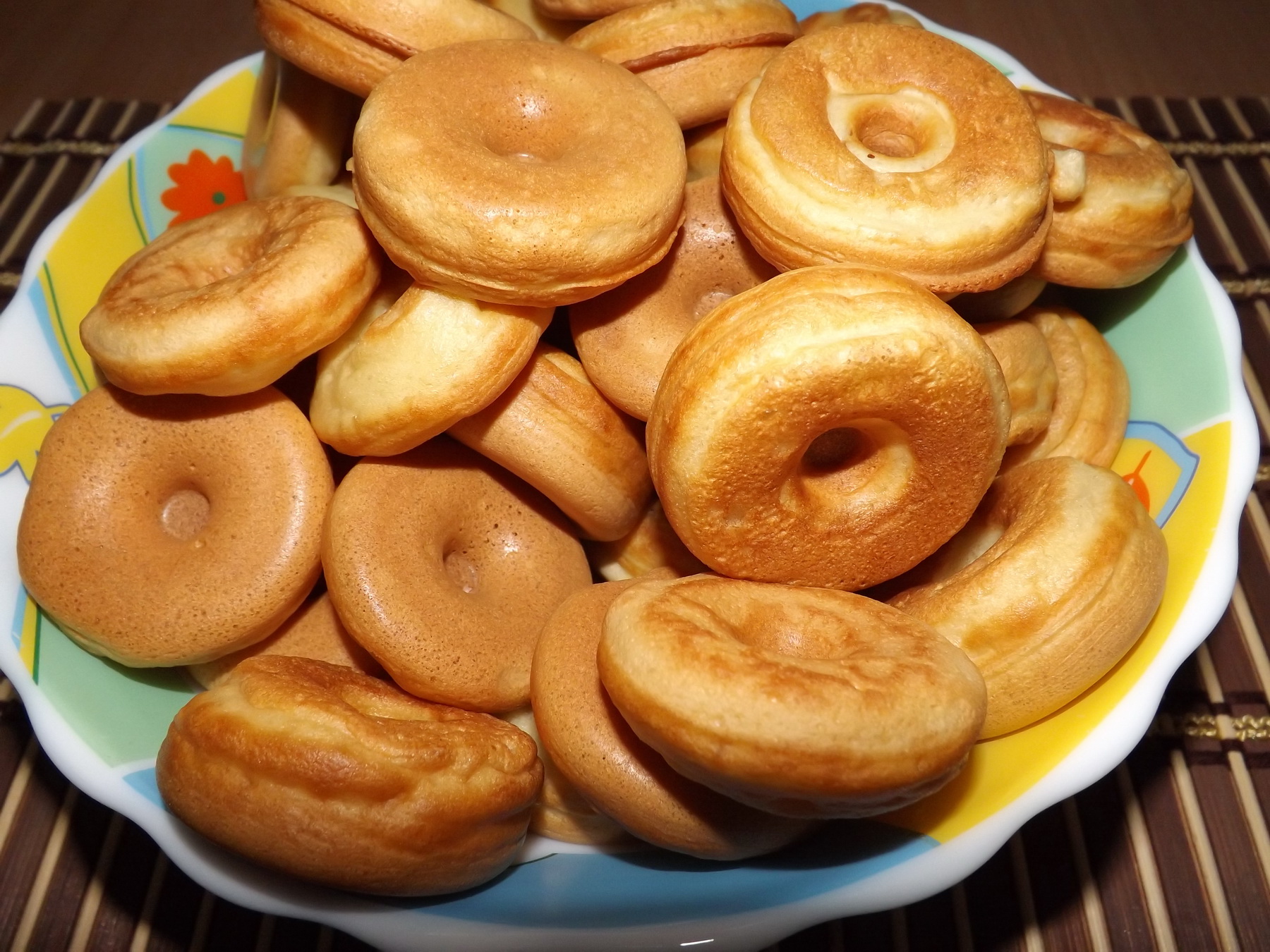 Gogosele la aparat (Doughnut)