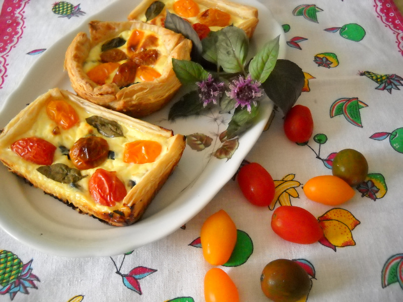 Mini quiche cu rosii si masline