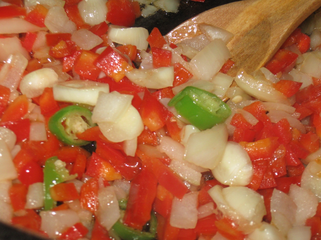 Spaghetti cu carne tocata in sos de rosii