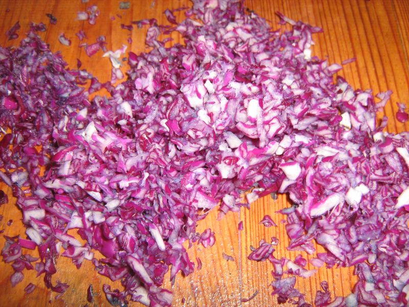Ciorba de varza rosie cu afumatura