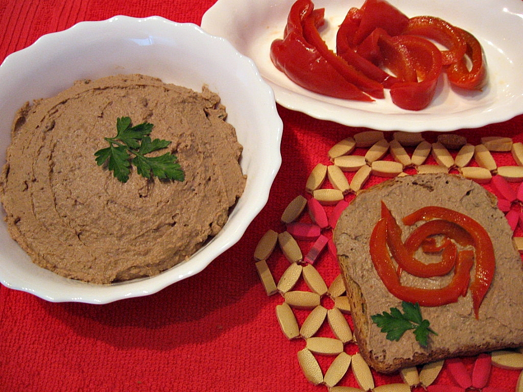 Pate de casa, din ficat de pui