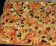 Pizza pe blat din paine-4