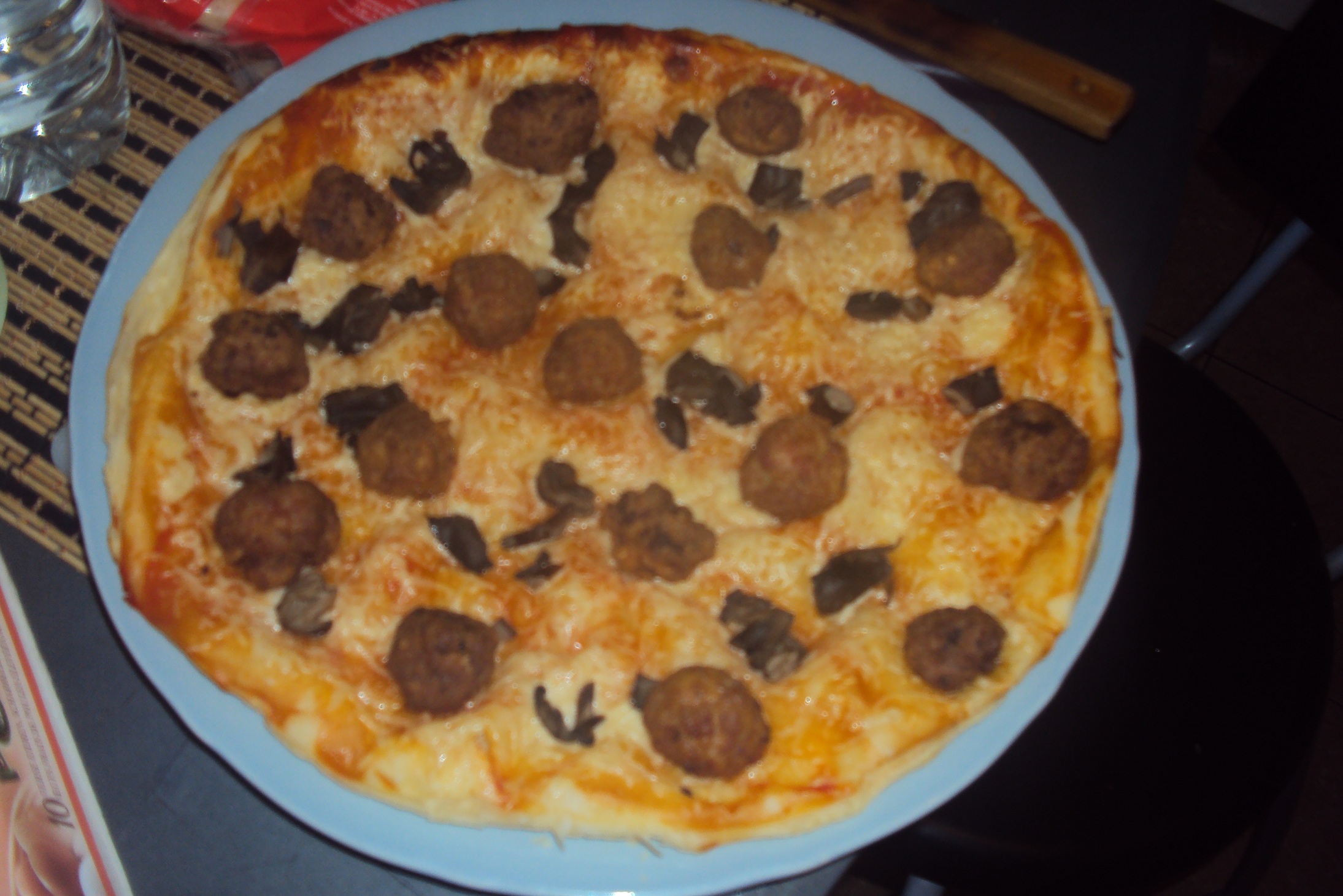 Pizza cu piftelute