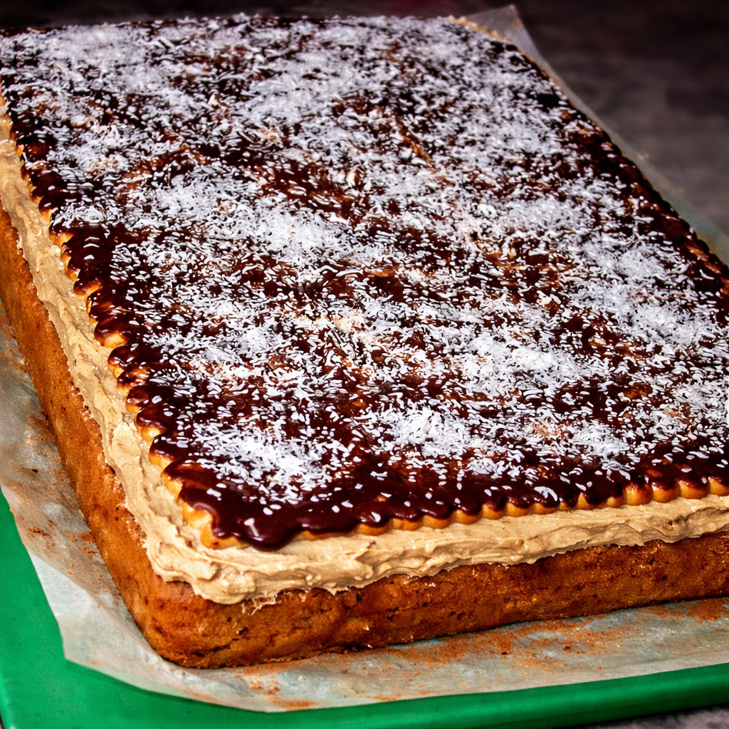 Desert prajitura cu crema de ness si nuca reteta delicioasa