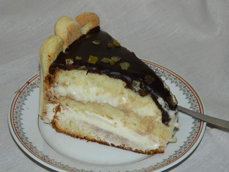 Tort cu crema de vanilie