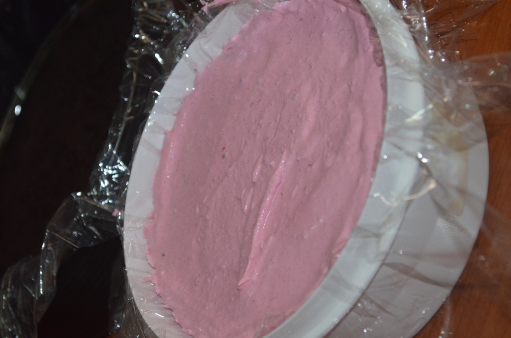 Tort cu mousse de fructe de padure