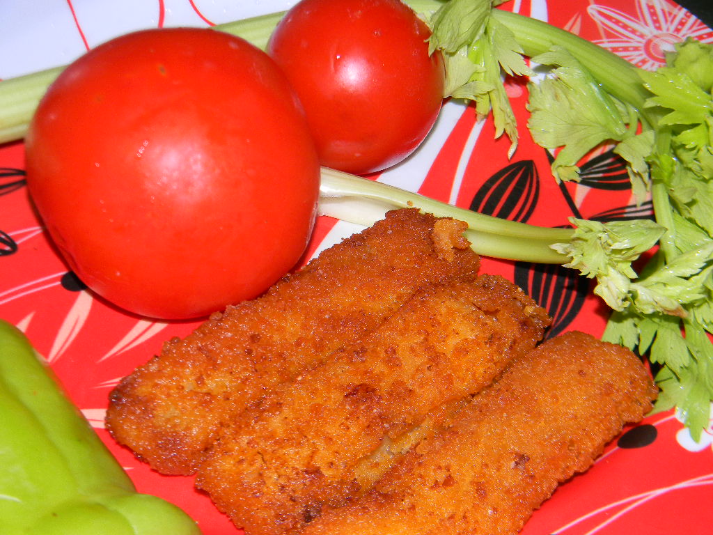 Salata cu fish-fingers